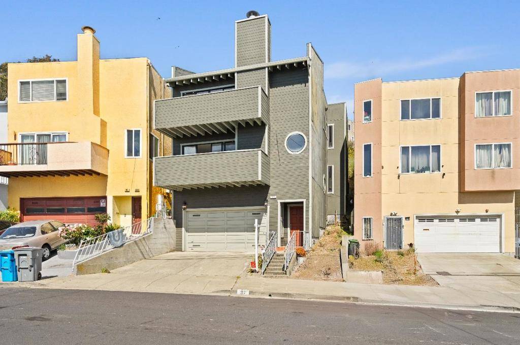 Daly City, CA 94014,97 Santa Barbara AVE