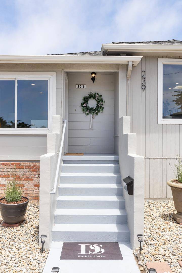 Pacifica, CA 94044,239 Monterey RD