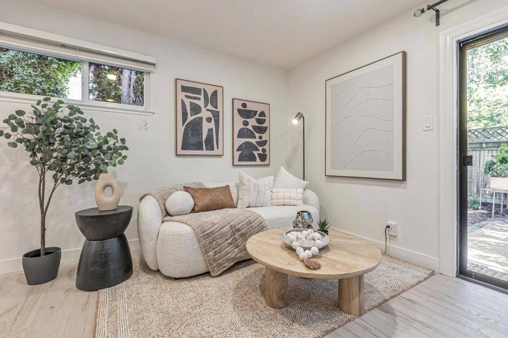 Mountain View, CA 94043,1920 Silverwood AVE