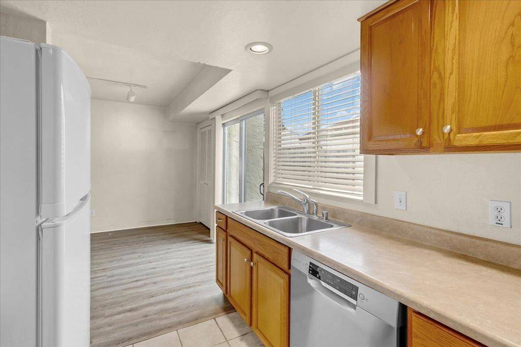 Marina, CA 93933,3137 Seacrest AVE #17