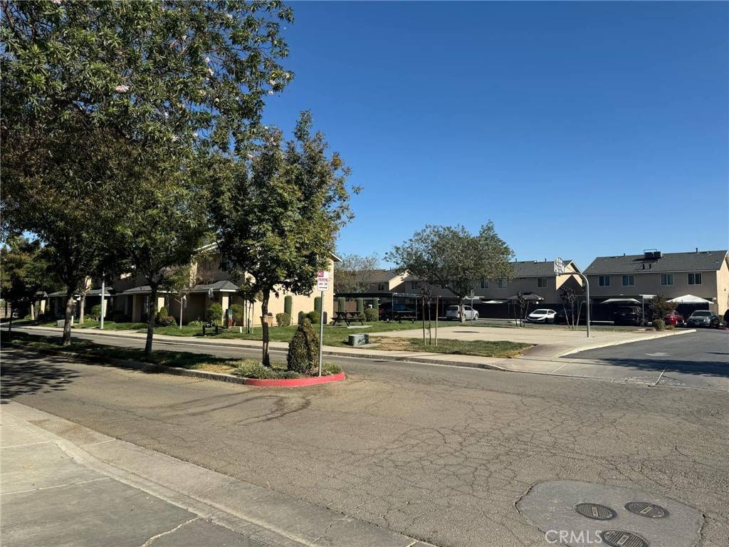 San Joaquin, CA 93660,8541 Deep ST