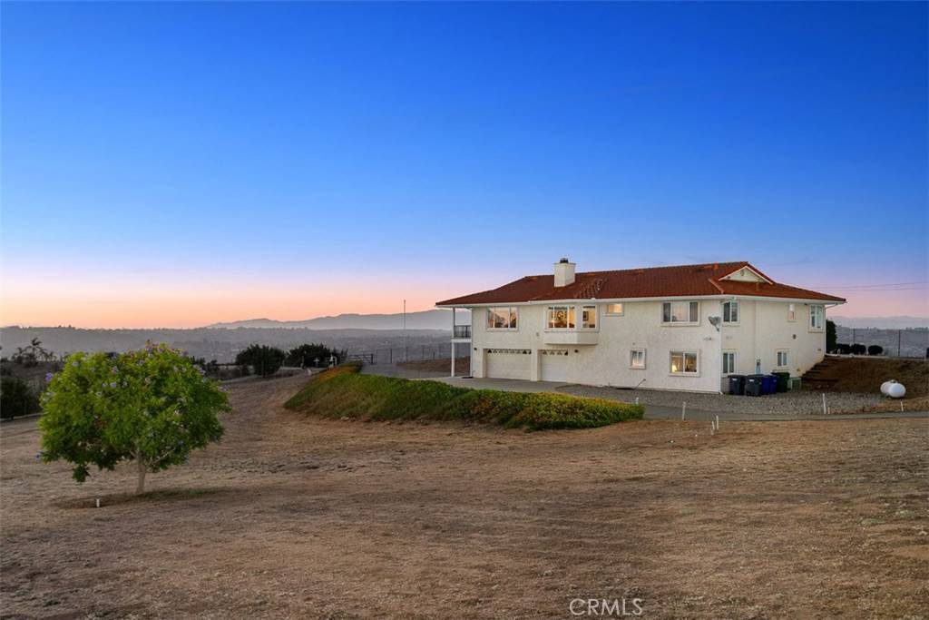 Bonsall, CA 92003,32143 Via Vera