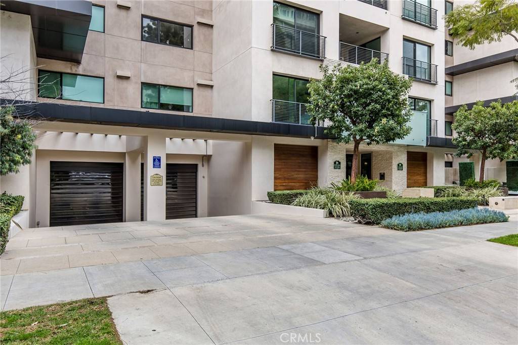 Beverly Hills, CA 90210,432 N Oakhurst DR #307