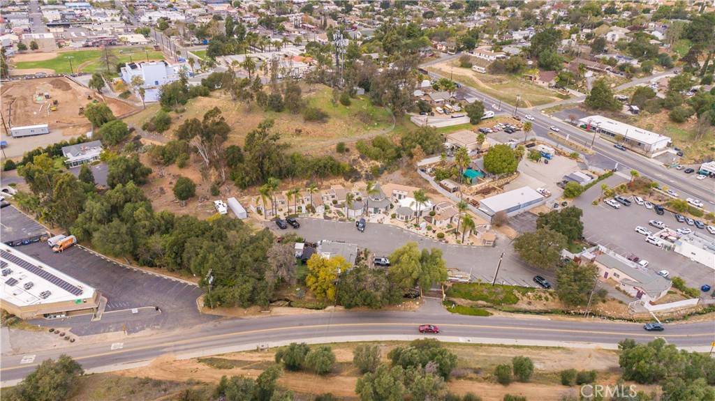 Fallbrook, CA 92028,300 N Brandon RD