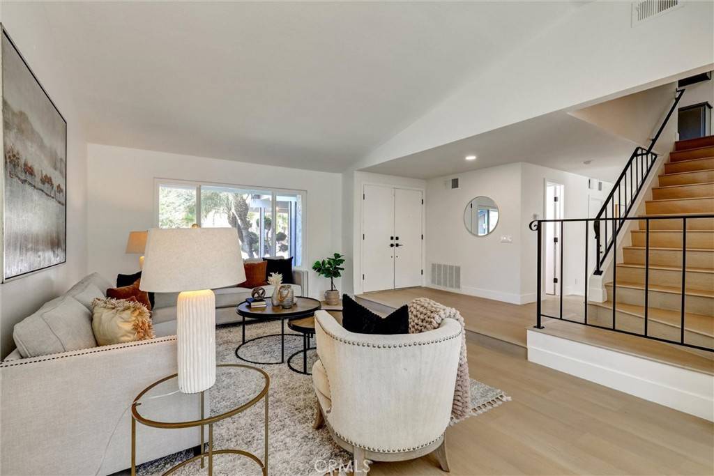 San Diego, CA 92129,9409 Aldabra CT