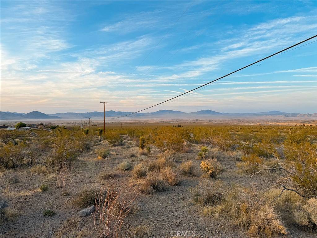 Lucerne Valley, CA 92356,7980 Crystal Creek RD