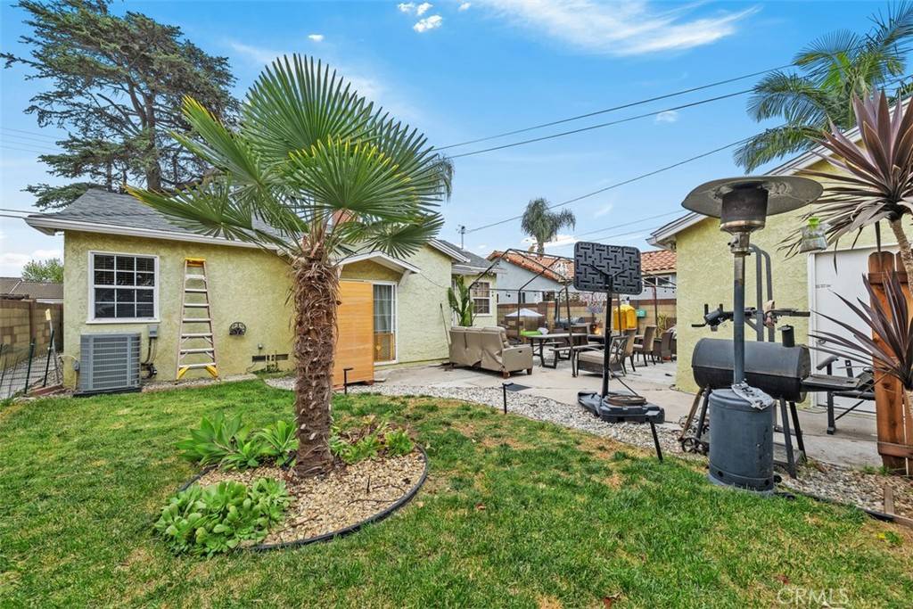 Downey, CA 90242,12343 Rives AVE