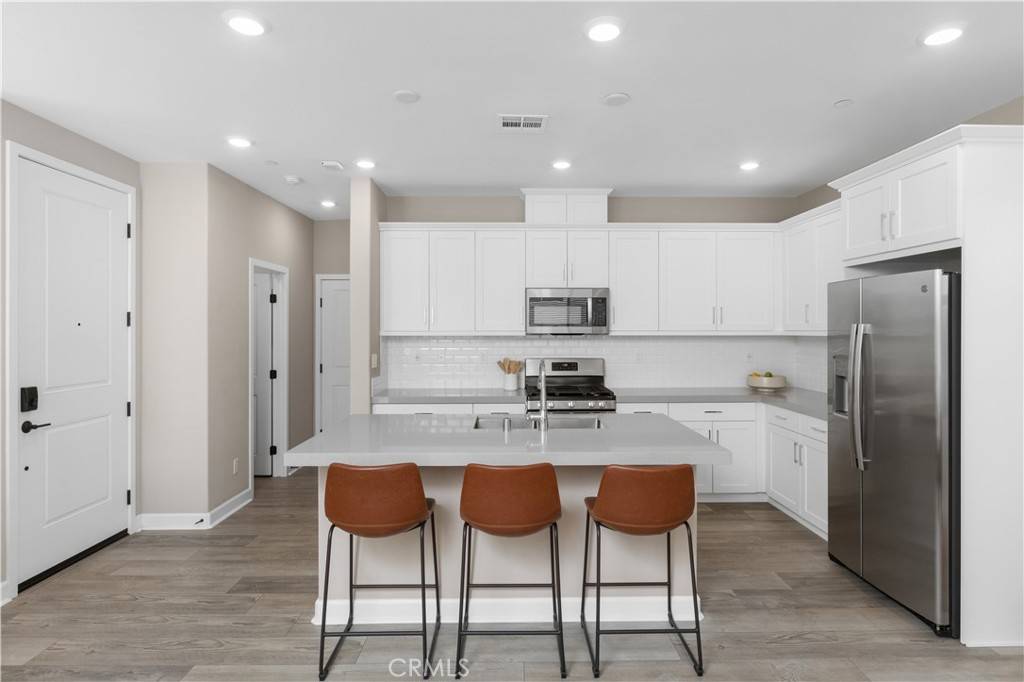 Escondido, CA 92026,2073 Carol Lee LN