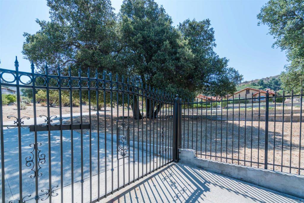 Warner Springs, CA 92086,32711 Camino Moro Road