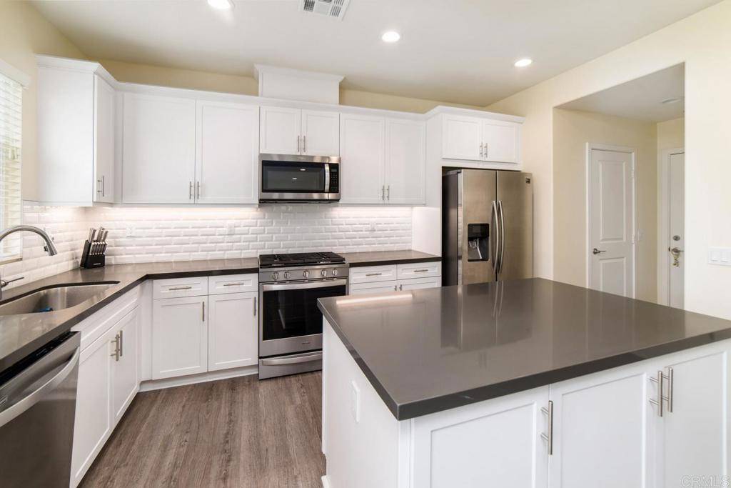 Oceanside, CA 92056,4314 Star Path WAY #1