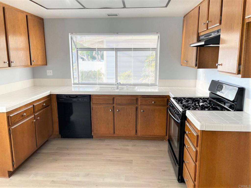 Vista, CA 92081,1888 Foxhills Terrace