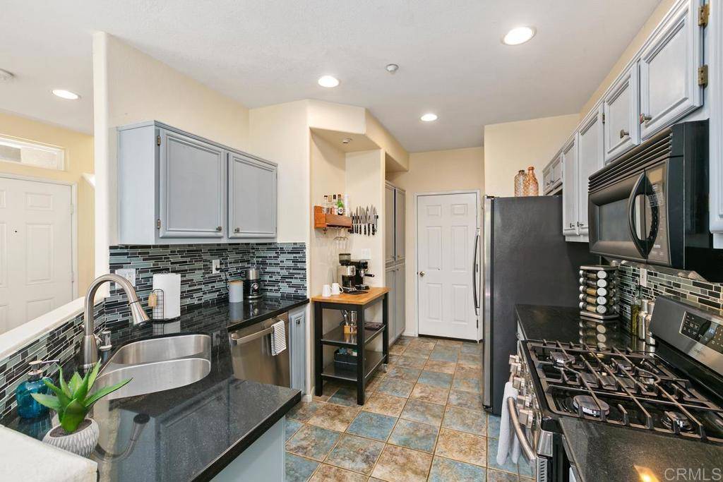 Carlsbad, CA 92009,6104 Citracado CIR