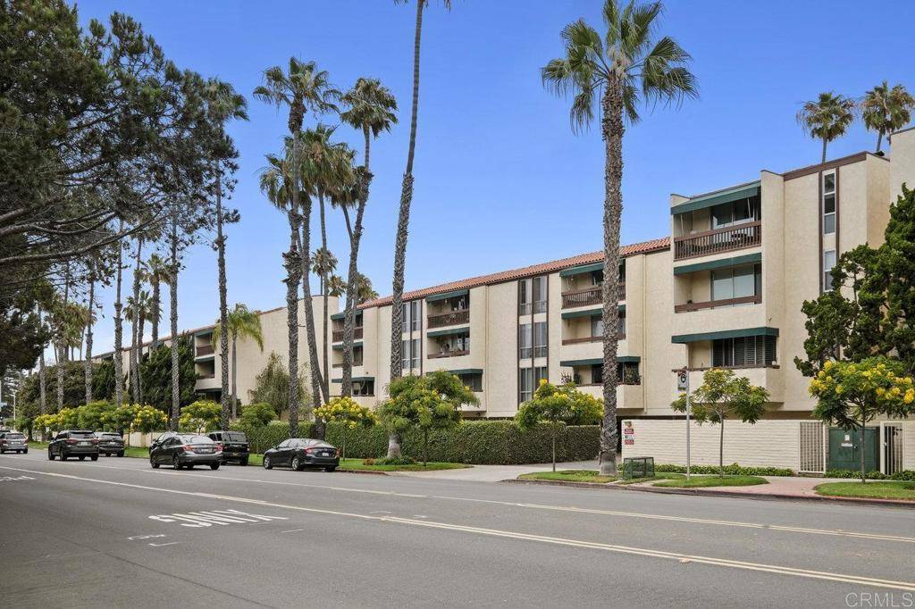 La Jolla, CA 92037,6455 La Jolla Blvd #219