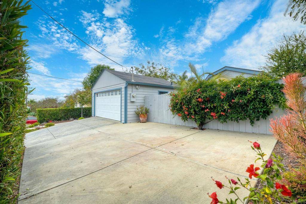 Oceanside, CA 92054,2308 Dunstan ST