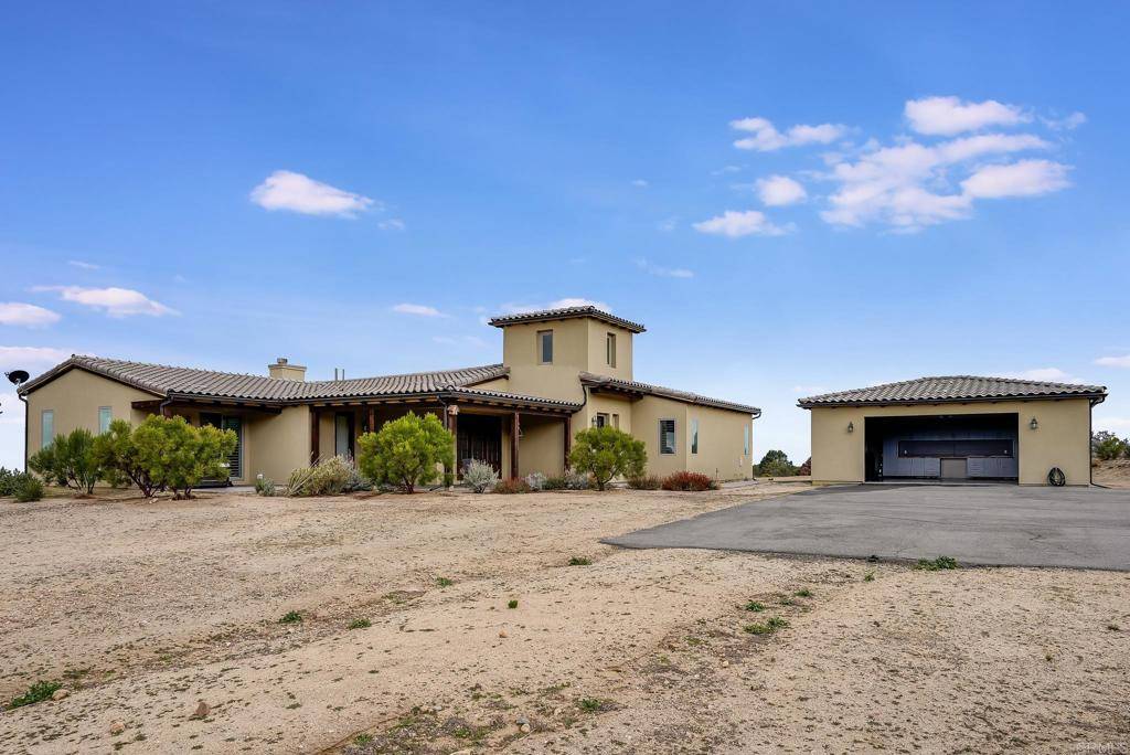 Anza, CA 92539,36737 Penny LN