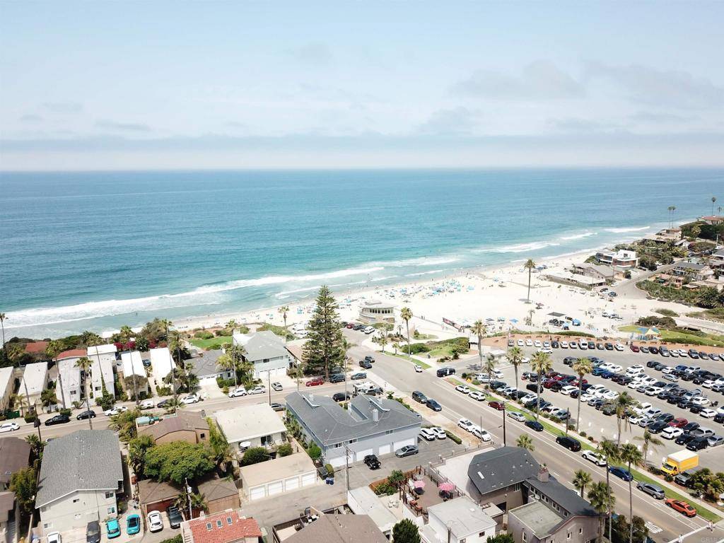 Encinitas, CA 92024,409 , 417-423 4th Street