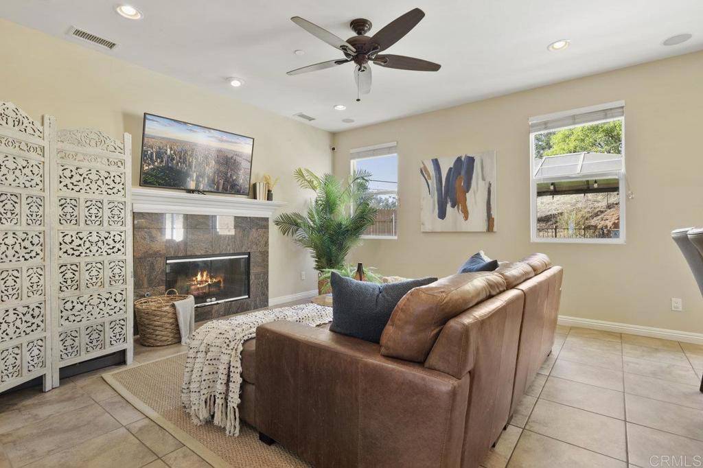 3436 Laurashawn LN Escondido, CA 92026