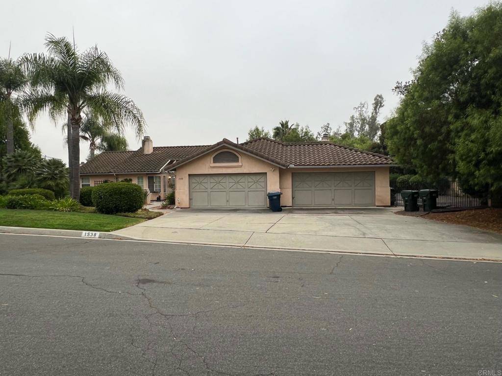 Escondido, CA 92027,1538 Dublin LN