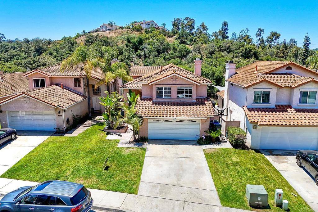 Vista, CA 92081,1581 Green Oak