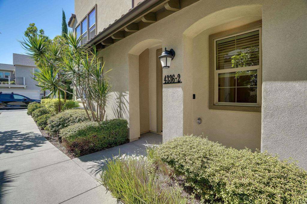 Oceanside, CA 92056,4336 Harbor Way #2