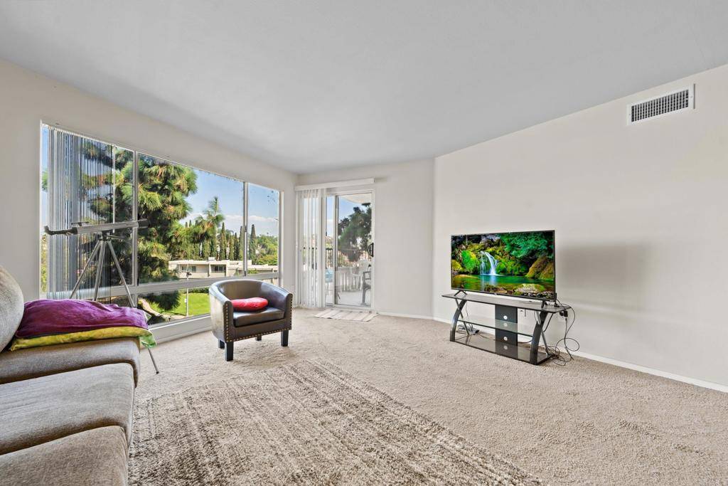 La Mesa, CA 91942,5712 Baltimore DR #471