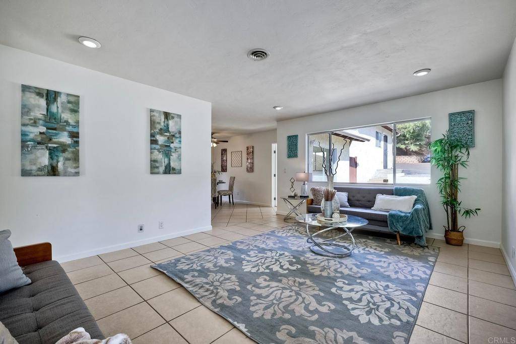 Vista, CA 92084,310 Hillside Ct