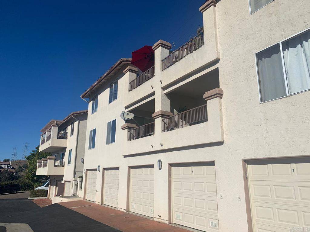 Carlsbad, CA 92009,7382 Altiva PL