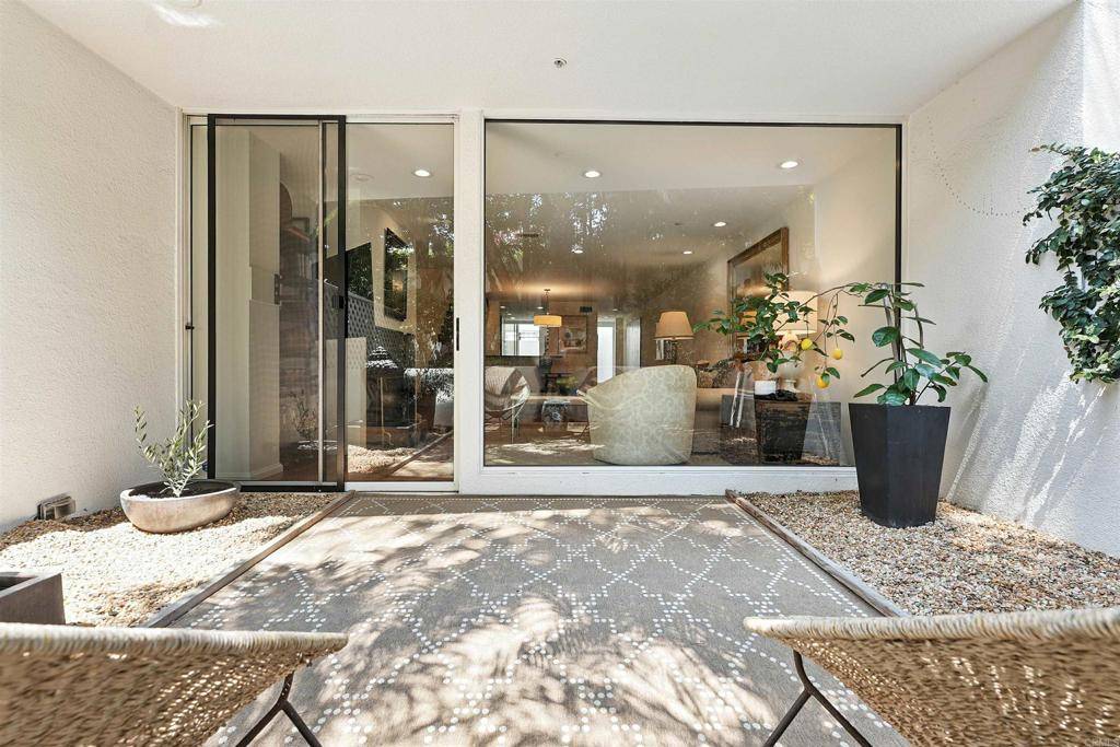 La Jolla, CA 92037,101 Coast BLVD #1C