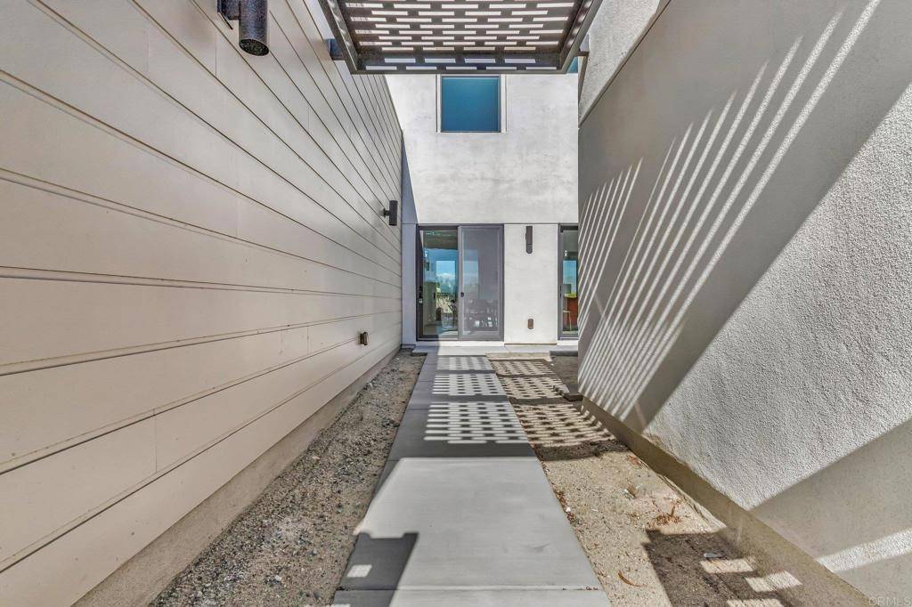 Palm Springs, CA 92262,504 Palladium BLVD
