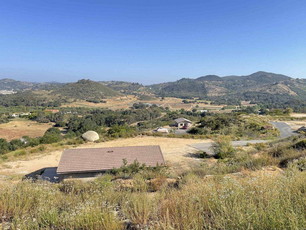 Valley Center, CA 92082,12458 Hillpoint CT