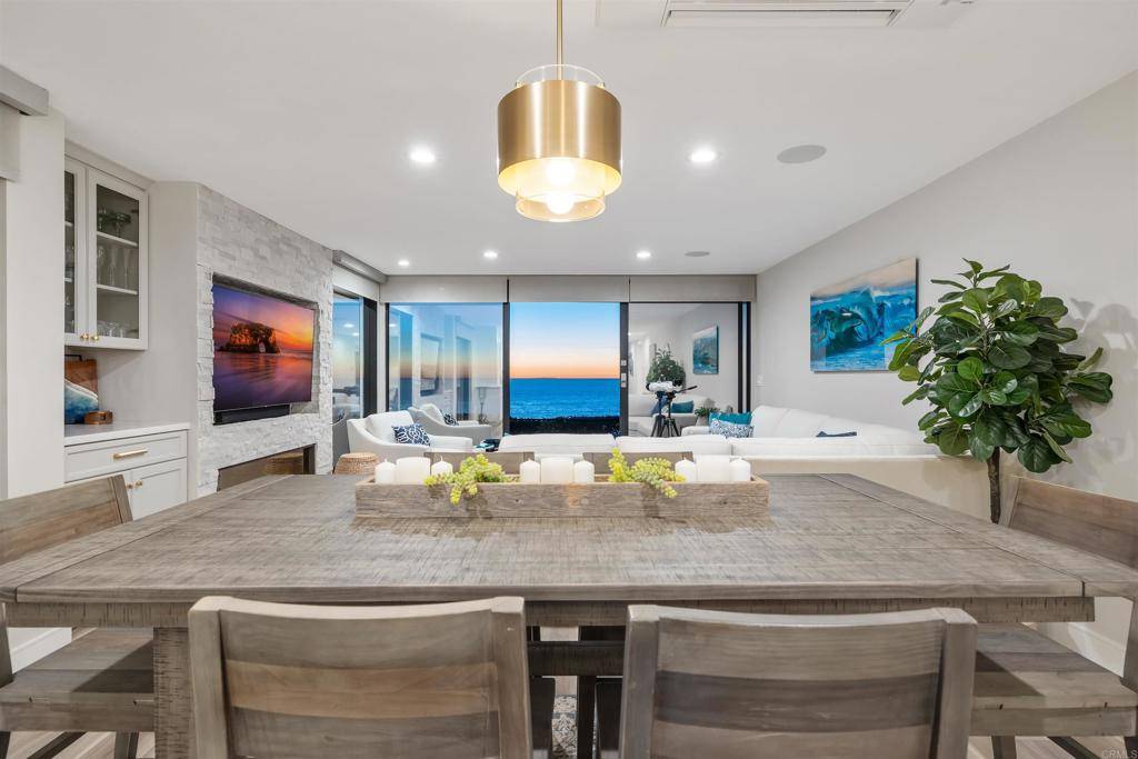 Encinitas, CA 92024,335 W I ST #335