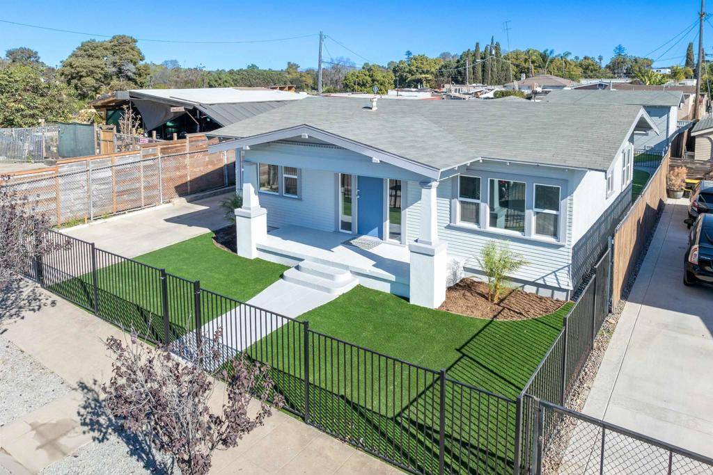 Logan Heights, CA 92113,215 17 Southlook Ave