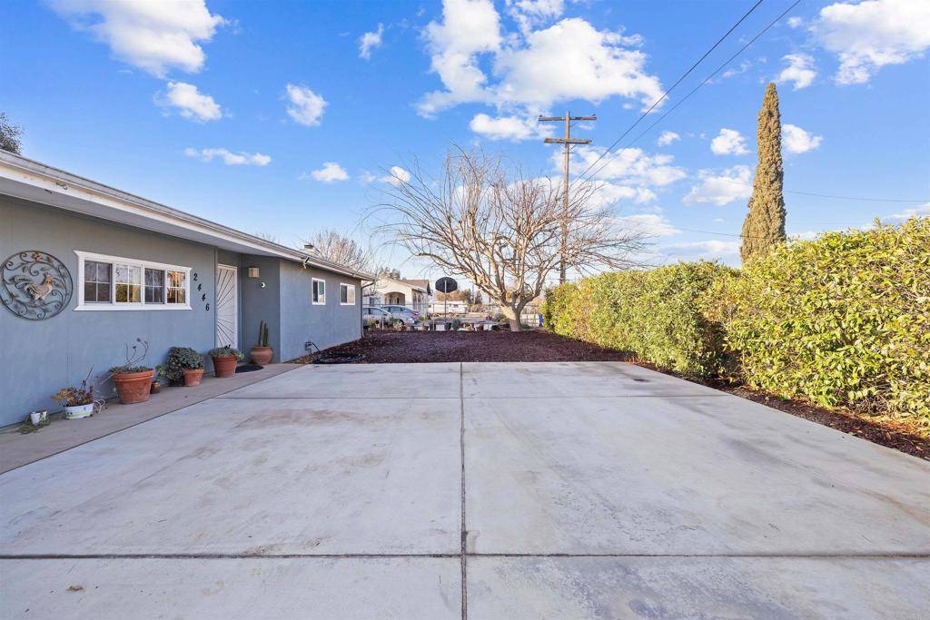 Ramona, CA 92065,2446 Kelly AVE