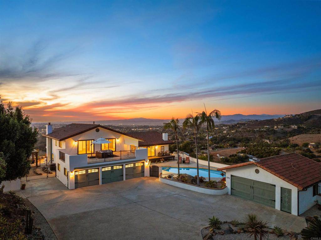 Vista, CA 92084,2372 Edgehill RD