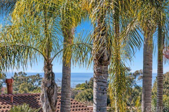 Carlsbad, CA 92011,6836 Briarwood Drive