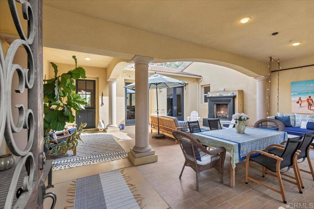 Encinitas, CA 92024,939 Bluejack RD