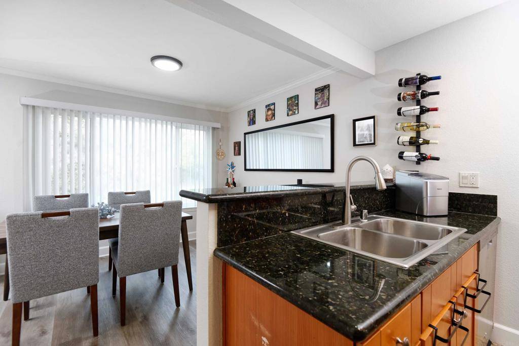 La Jolla, CA 92037,8503 Villa La Jolla DR #B