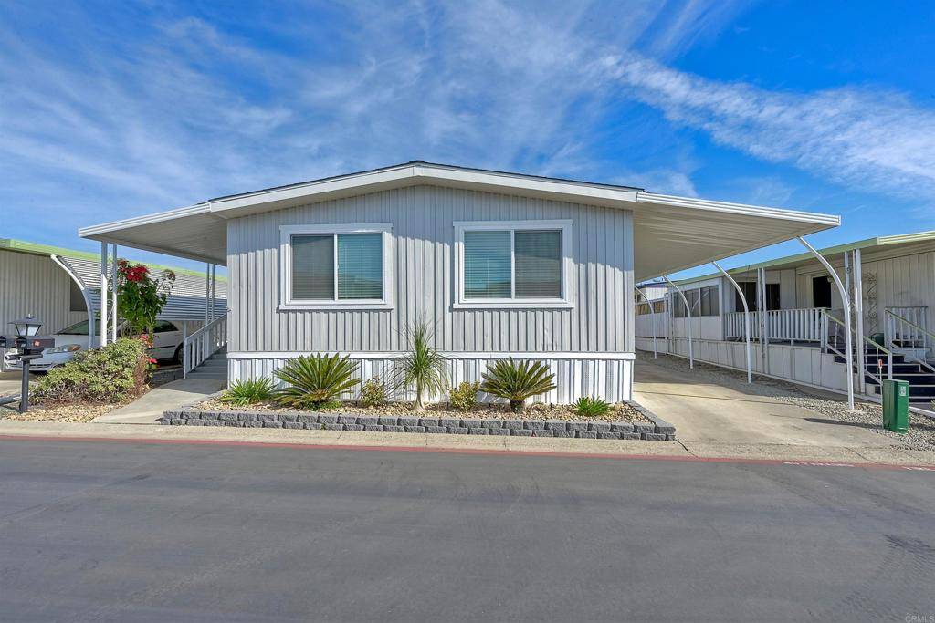 Vista, CA 92084,1506 Oak Dr #92