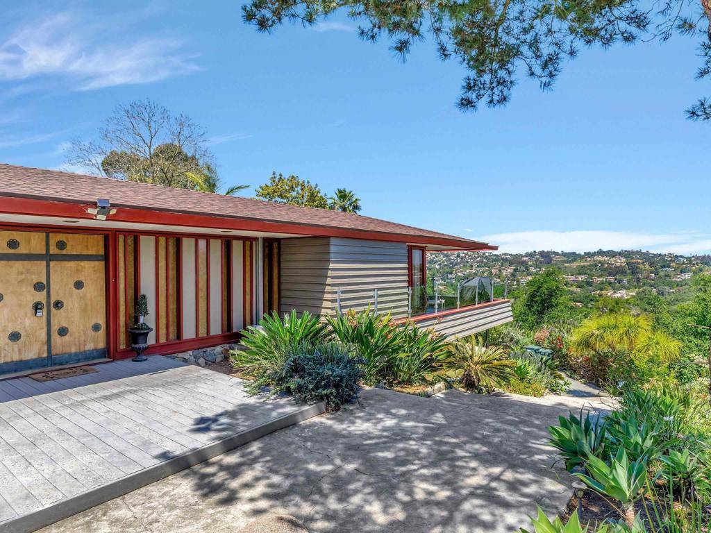 Escondido, CA 92026,10283 Hidden Meadows RD