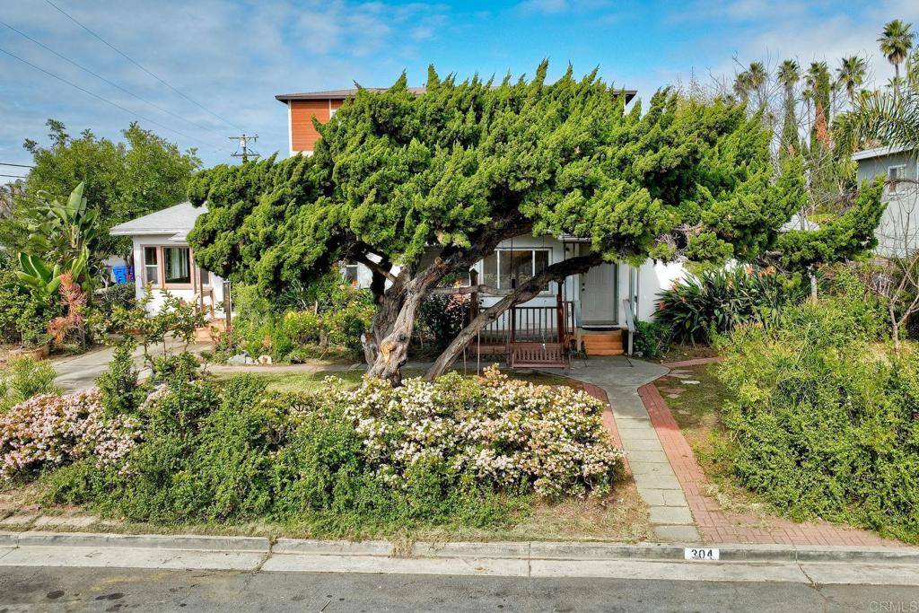 Oceanside, CA 92054,302 Eaton ST