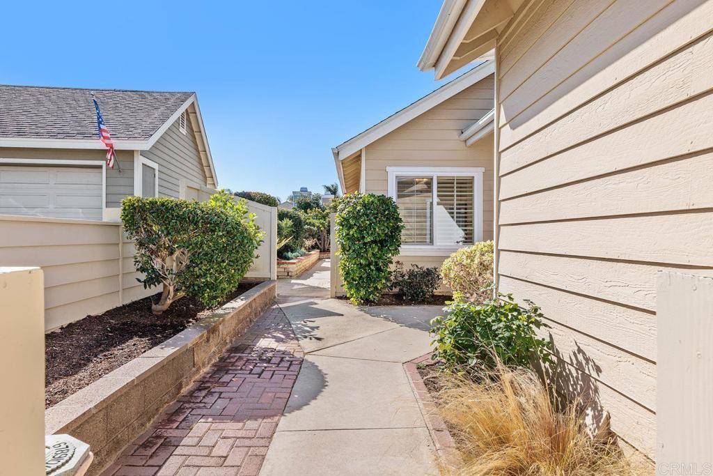 Carlsbad, CA 92011,6871 Seaspray LN