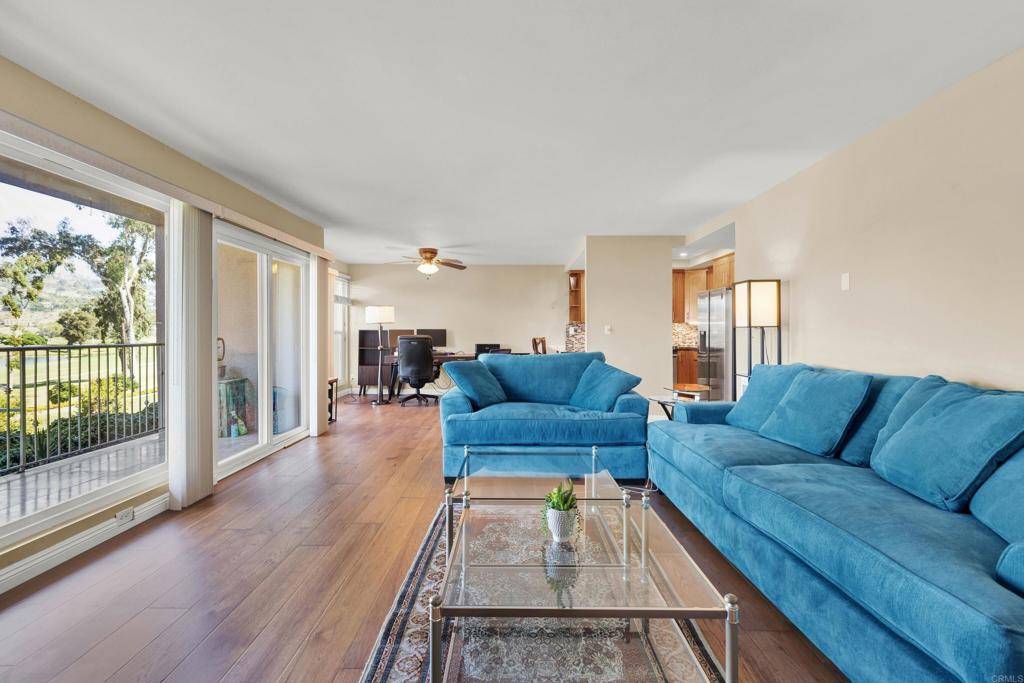 Carlsbad, CA 92009,2348 La costa AVE #214