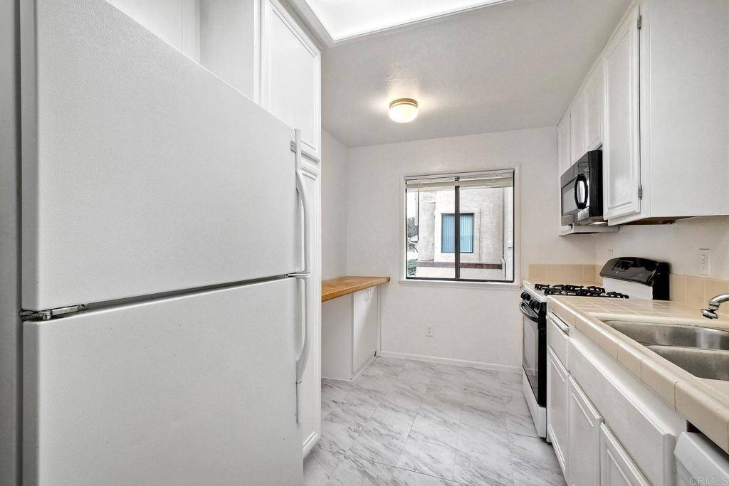 10005 Paseo Montril San Diego, CA 92129