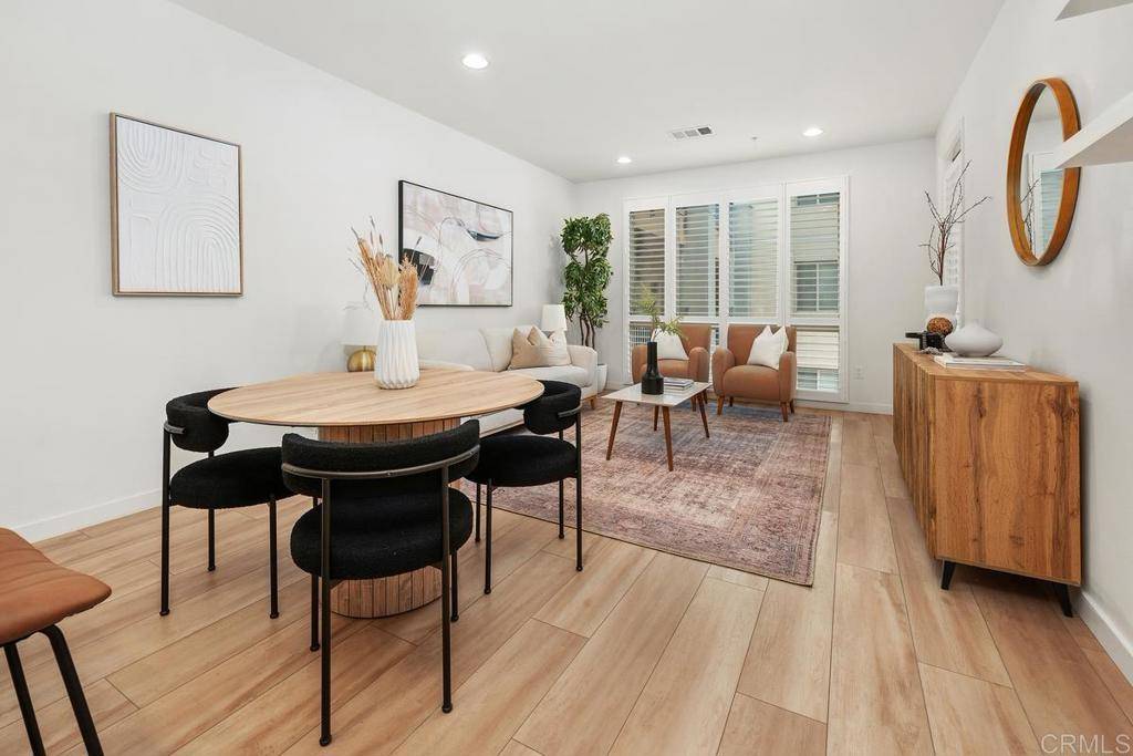 San Diego, CA 92130,3887 Pell Place #325