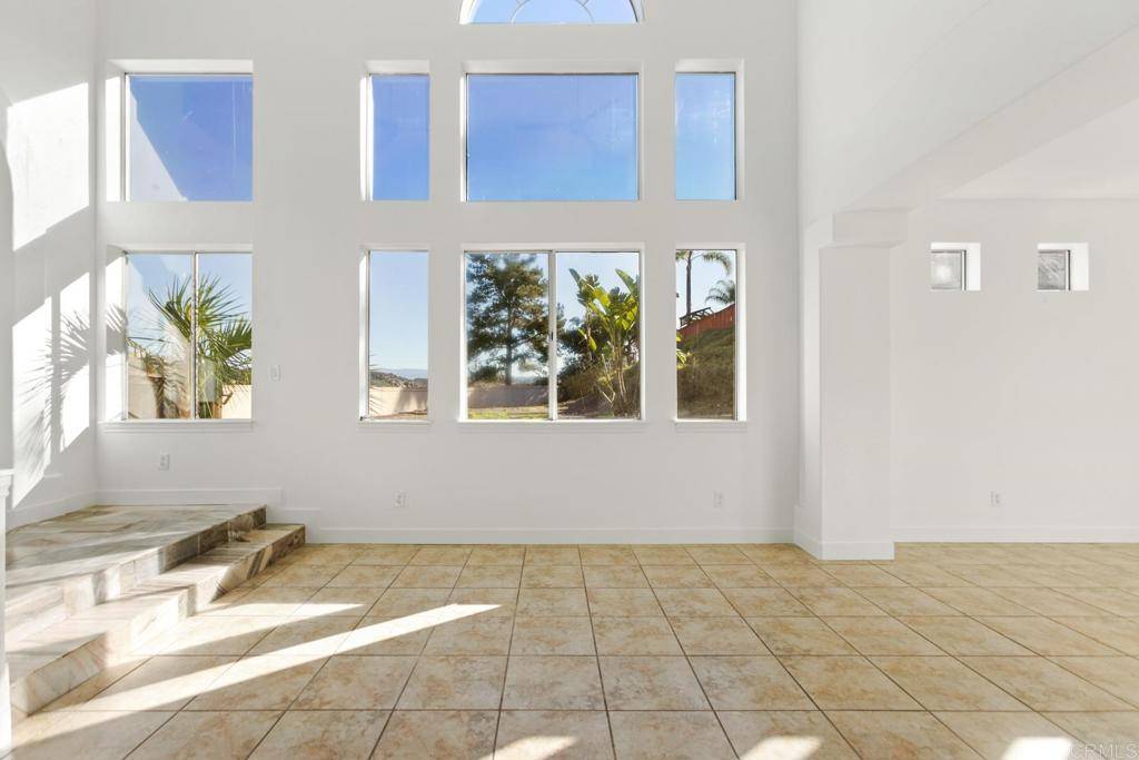 Escondido, CA 92026,2401 N Summit Circle