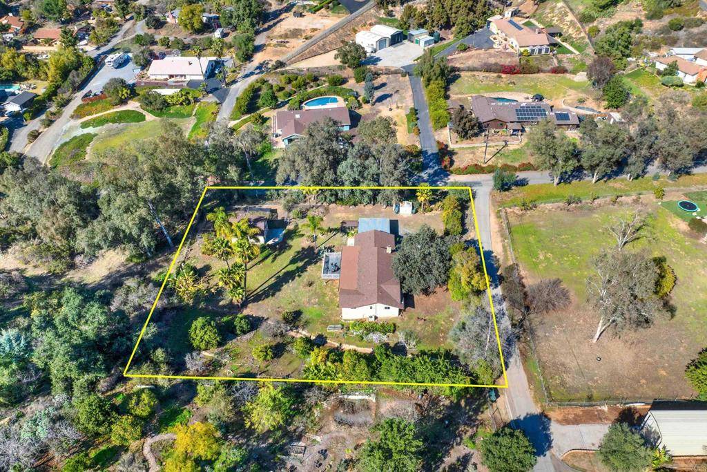 Escondido, CA 92026,2115 Sleepy Hollow RD