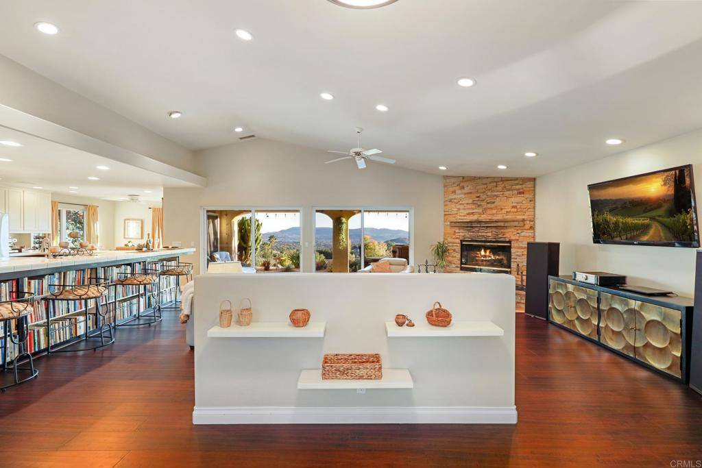Valley Center, CA 92082,15696 Villa Sierra LN