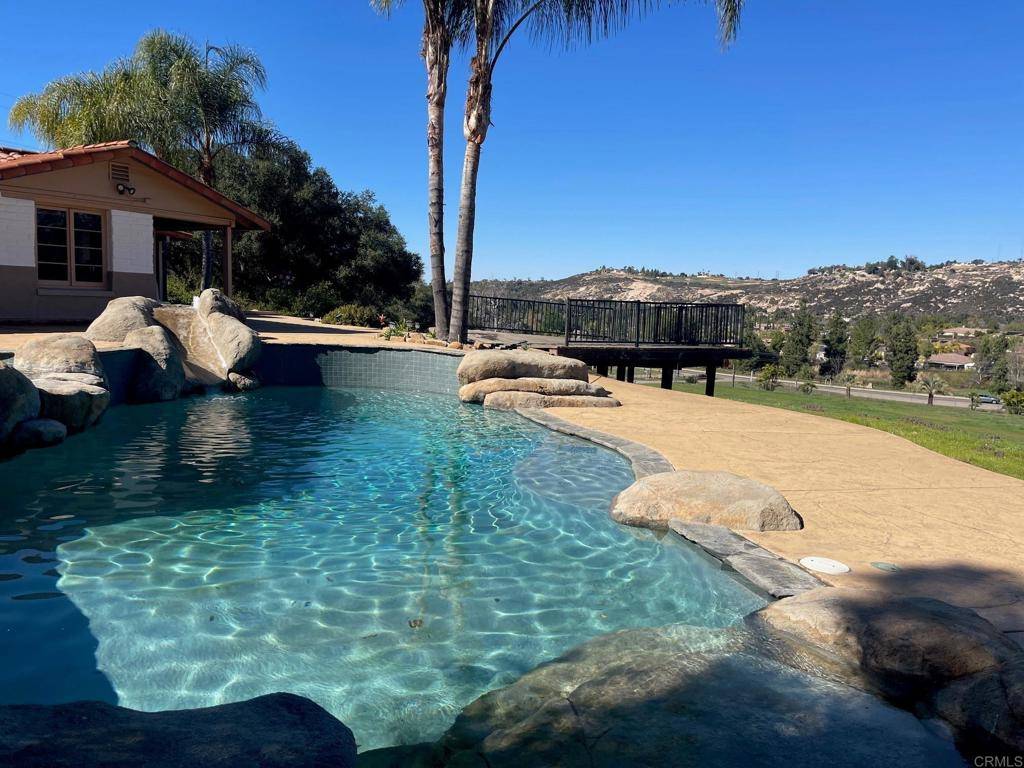 Valley Center, CA 92082,14215 WOODS VALLEY RD