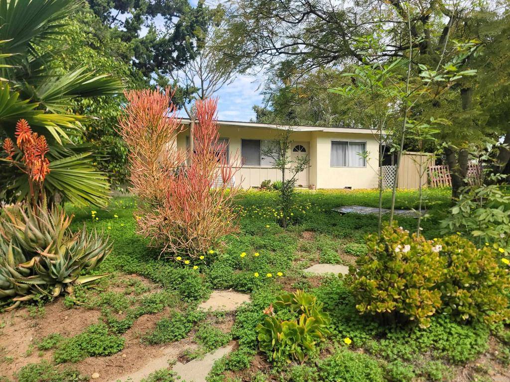 Vista, CA 92084,1748 Foothill DR