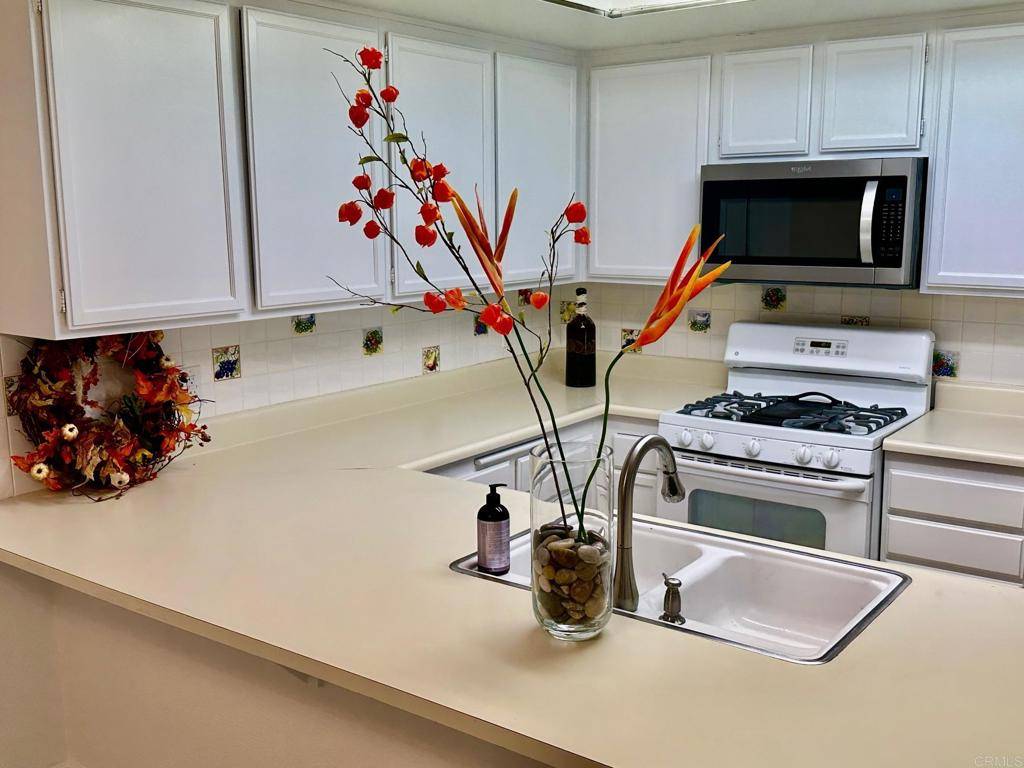 Oceanside, CA 92057,4741 Sequoia Pl